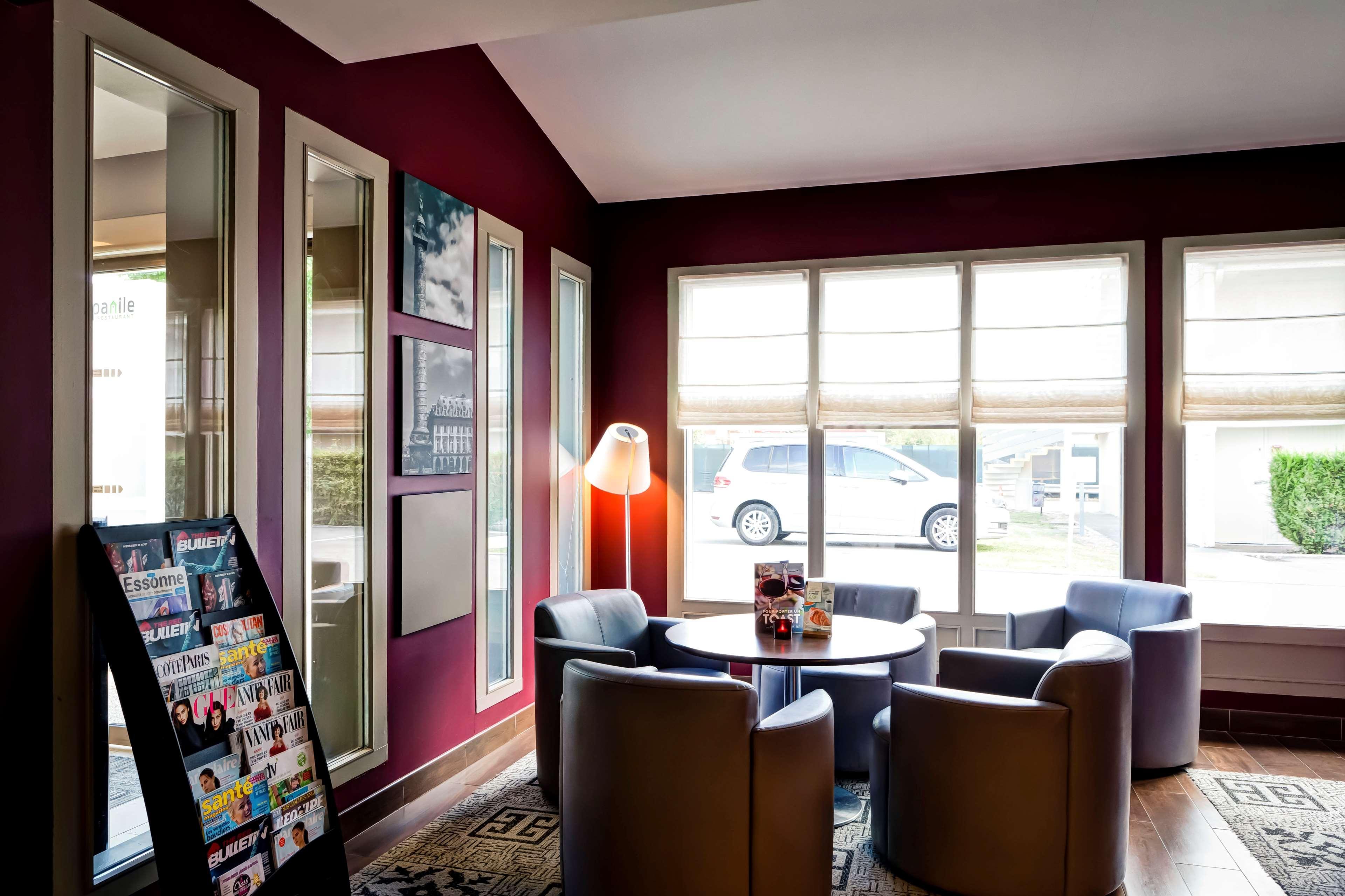 Campanile Evry Ouest - Essonnes Hotel 3*